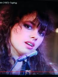 Young or old Susanna hoffs❤️🎸