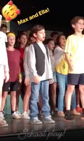 Jennifer lopez has two children (twins!) named emme maribel muñiz and maximillian david muñiz. Jennifer Lopez And A Rod S Kids Steal Spotlight In School Play