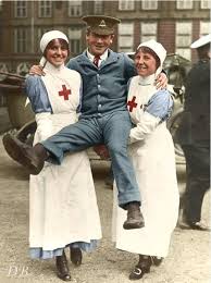 Wwi Two Nurses With A North Staffordshire Regiment Soldier In His Hospital Blues Doug Colour History Twitte Vintage Nurse World War One 1910s Fashion