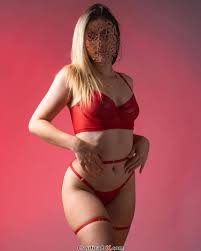 SEXO AL TELEFONO CON MUJERES PARTICULARES EN SU HABITACIÓN