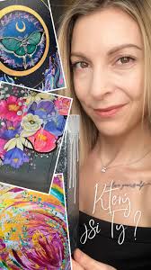 Je to tady!!!! První vlaštovka 🙏🥹. Dnes dorazily trička s designem mého  manžela, který se mnou bude od příštího roku spolutvořit různá kreativní  díla 🫶. David @odstrcil.david tvoří energetické mandaly. Každá z