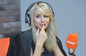 Отец — сергей васильевич лобода (род. Loboda Podraznila Dlinnymi Nogami Na Semkah Videoklipa