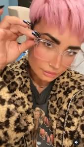 Demi lovato cut off her long locks in november and it led to some surprising results. Demi Lovato Debuts Pastel Pixie Haircut People Com