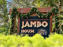 Photos Disney S Animal Kingdom Lodge Is Gorgeously Decorated For The Holidays The Disney Food Blog