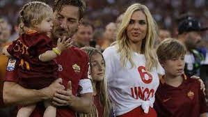 2 021 953 tykkäystä · 160 442 puhuu tästä. Nach 25 Jahren Geht Totti Die Roma Weint Abendzeitung Munchen