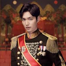 Jung eun chae kim go eun kim kyung nam lee jung jin lee min ho woo do hwan. Lee Min Ho The King Eternal Monarch Facebook