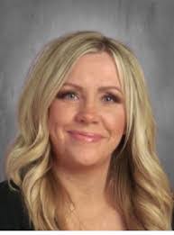 Sara Tye's Instagram, Twitter & Facebook