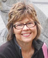 Maureen Mckee's Instagram, Twitter & Facebook