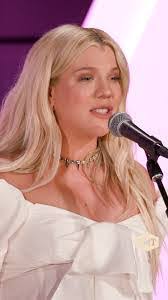 Damon Mobley's Instagram, Twitter & Facebook