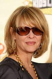Hairstyles Women Youthful 30 Best Youthful Hairstyles For Women Over 50 In 2020 Bob Hairstyles With Bangs Layered Bob Hairstyles Medium Length Hair Styles