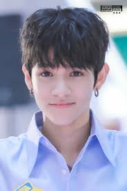 Umur 28 tahun adalah seorang disk jockey aktor dan model berkebangsaan indonesia yang bertinggi badan 171 cm dan berbobot 57 kg. Where Stories Live Actors Korean Actors Kdrama Actors