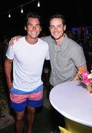 Изучайте релизы jay jesse johnson на discogs. Jay Hayden And Jesse Lee Soffer Attend Happy Hour Golf Pairing And Junkanoo Street Rush During Sandals Emerald Bay Celebr Jesse Lee Chicago Family Jay Halstead