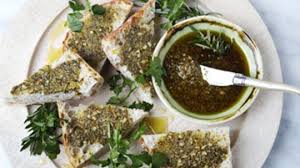 Just like classic spinach dip, the recipe mixes together spinach, sour cream, and chives to achieve that cool, onion flavor with a kick. What Are Some Easy Appetizers For A Dinner Party Howstuffworks