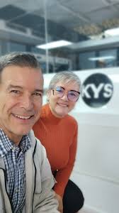 Nuestra buena amiga @gladyszukinn , Directora de Negocios del  @hotelhumboldtve con “Los Cuentos del Humbolt”, ., @kysfm101.5 ,  @amediamananaenkys , #adrianbarros