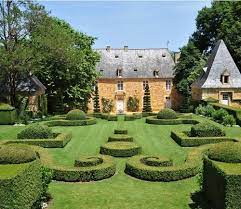 jardin eyrignac decouvrir ce site touristique du perigord sous un autre angle french formal garden manor garden french garden