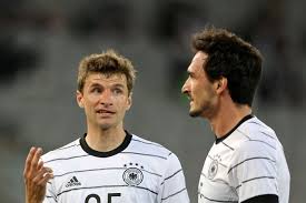 We are all mats hummels an ode to the own goal, which reminds us that even at the highest levels of international soccer, we are all subject to the whims of the cosmos by brian phillips jun 15. Klaus Fischer Ecstatic To See Thomas Muller And Mats Hummels Back With Germany Bavarian Football Works