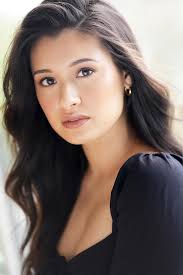 Jesse Devlin's Instagram, Twitter & Facebook