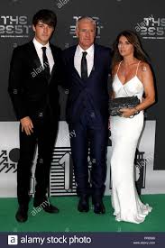 Didier claude deschamps (french pronunciation: Didier Deschamps Mitte Claude Deschamps Rechts Und Dylan Deschamps Links Wahrend Der Besten Fifa Fussball Awards 2018 In Der Royal Festival Hall London Stockfotografie Alamy