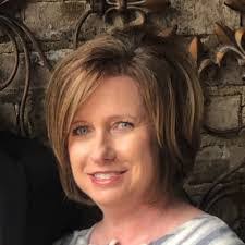 Lisa Wigginton's Instagram, Twitter & Facebook