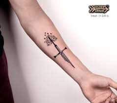 Pin On Golden Arrow Tattoo Dovme Studyosu