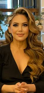 Ashley Erasmus (ashleyrazza)