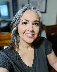 I'm a 45 year old, never married, I'm a high school teacher. 👋🙂 I need  friendship........ Threads.