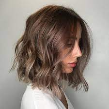 Pairing this hairdo with bangs and wet styling for wavy hair is sure to turn heads. Latest Alternatives About Hairstyles For Short Wavy Hair 2019 Short Haircut Com