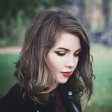 Use a small amount of product for a movable, voluminous look. 30 Cute Medium Shoulder Length Hairstyles For Women 2021 Guide