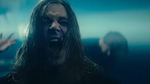 Blind channel osallistuu uuden musiikin kilpailuun 2021 biisillä dark side. Verzerrte Gitarren Beim Esc Blind Channel Treten Fur Finnland An