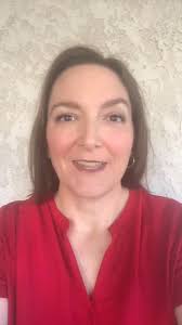 Lyn Whitcomb's Instagram, Twitter & Facebook