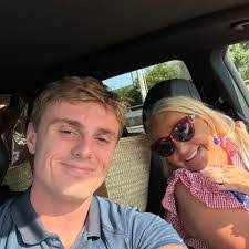 Lori Bearden's Instagram, Twitter & Facebook