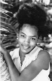 Best Black Actresses In Their 30s Angela Bassett Black Actresses Vintage Black Glamour Black Beauties