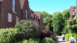 Der innenstadtbereich mit hafen und schlosspark befindet sich nur wenige gehminuten entfernt, ebenso ist das gewerbegebiet ost schnell erreichbar. 3 Zimmer Wohnung Zum Verkauf Schlossgang 20 25813 Nordfriesland Husum Mapio Net
