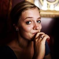 Julia Vickers's Instagram, Twitter & Facebook