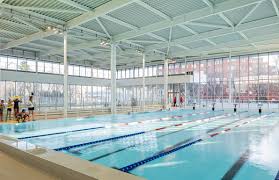 Tous les lundi, mercredi et vendredi soir, la piscine est réservée aux naturistes (association des naturistes de paris, club sportif créé en 1953 et affilié à la fédération française de natation).toutes les activités se pratiquent dans une nudité intégrale. Seance De Formation En Piscine Bleu Passion