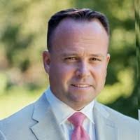 Darin Lowe's Instagram, Twitter & Facebook