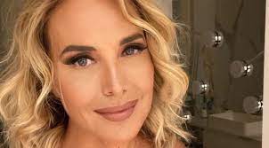 Raccogliendo le sue confidenze private, in un'intervista esclusiva. Barbara D Urso Instagram Foto Rubata A Pomeriggio 5 Outfit Azzardato Una Ragazzina
