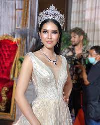 กิ๊ฟ กฤชภร นางสาวไทยปี2553 - Straight hair s not my type but I like  #newlook 🤍 Make up & hair @bubbleboydd Dress @finaleweddingmagazine At  Beauty Legend 2021 | Facebook