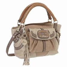 Celui de quatre frères marseillais, paul, maurice, georges et armand marciano qui ont eu la folle idée de vendre des jeans denim français aux. Sacs Soldes Marques Sacs Femme Sacs è„¿ Main Guess Vs617235