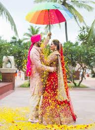 Innovative Indian Wedding Couple Photography Poses You Must Try Looksgud In innovative indian wedding couple