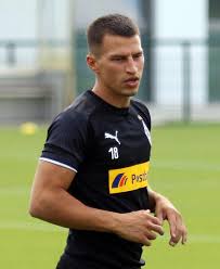 Borussia verpflichtet stefan lainer von rb salzburg. Borussia Monchengladbach Stefan Lainer Halt Nichts Von Instagram Und Co