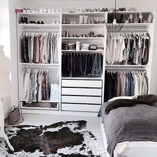 Garderobside Abiballkleid Dresses Garderobside Kleid Kleider Abiballkleid Dresses Garderobsid In 2020 Bedroom Organization Closet Closet Bedroom Closet Layout