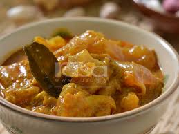 'ayam masak merah' literally means chicken cooked in red sauce. Variasi Lauk Pauk Masakan Minang Yang Boleh Korang Cuba