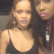 Snorting coke can do a number on your nose, resulting in pain and. Rihanna Prepares Suspicious Substance At Coachella In New Video Daily Mail Online