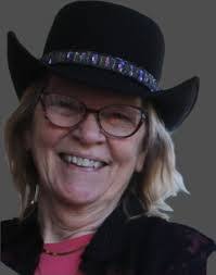 Heidi Back's Instagram, Twitter & Facebook