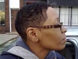 Why headscissors very hard to escape from women headscissors hold ??