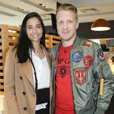 Mit einem süßen foto gaben sie die geburt bei instagram bekannt. Oliver Pocher Das Baby Ist Da Und Es Ist Ein Gala De