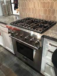 Must Have Thermador S Five Burner Pro Harmony Range Reviewed Designed Outdoor Kitchen Appliances Kitchen Appliance Set Kitchen Backsplash Tile Designs