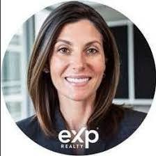 Melanie Hall's Instagram, Twitter & Facebook