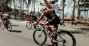 Mass starts are used and drafting is allowed during the cycling phase. Det Du Trenger A Vite Om Triatlon I Ol 2021 Og Det Du Bor Folge Med Pa For Det Triathlonutstyr No